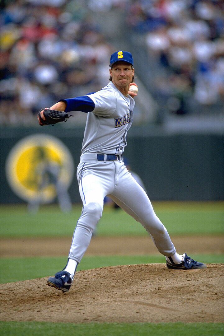 Randy Johnson Seattle Mariners | Vintage Pitching Motion | Baseball Legend Poster - Sports Poster