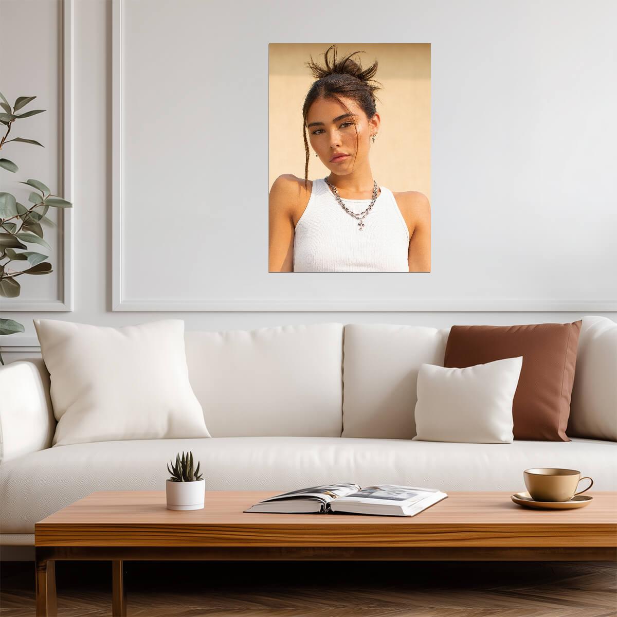Madison Beer Close-Up Portrait | Modern Pop Music Poster | Celebrity Wall Art - Music Poster