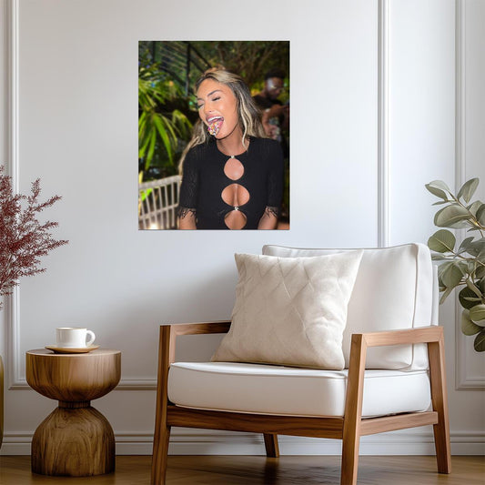 Julia Rose Poster | Sexy Model Art Print - Celebrities Poster
