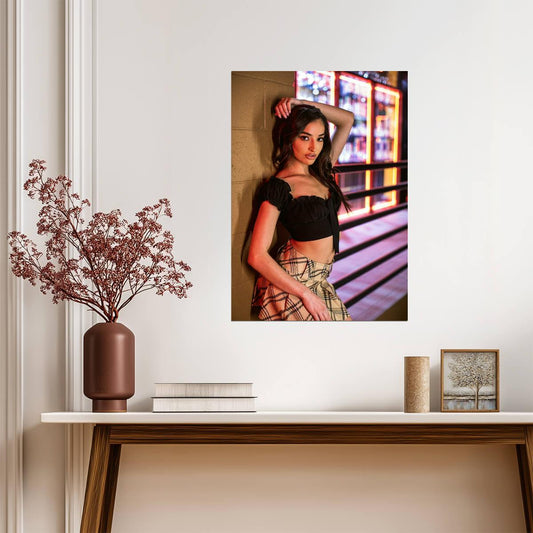 Emily Willis | Model Portrait | Wall Art Poster - Celebrities Poster
