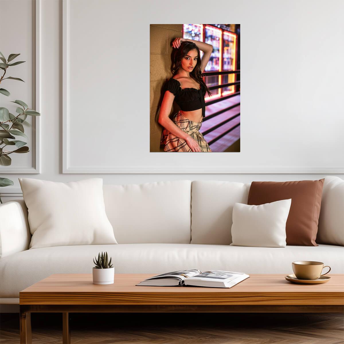 Emily Willis | Model Portrait | Wall Art Poster - Celebrities Poster