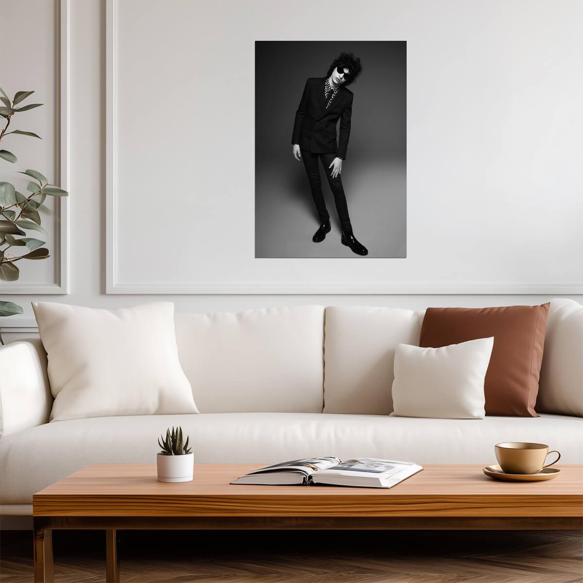 Finn Wolfhard | Black and White Photo | Fan Gift Poster - Celebrities Poster