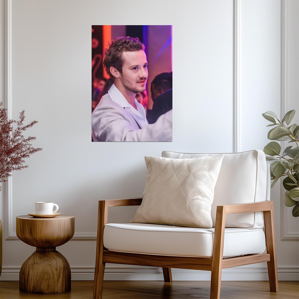Joseph Quinn Poster | Wall Art Print - Celebrities Poster