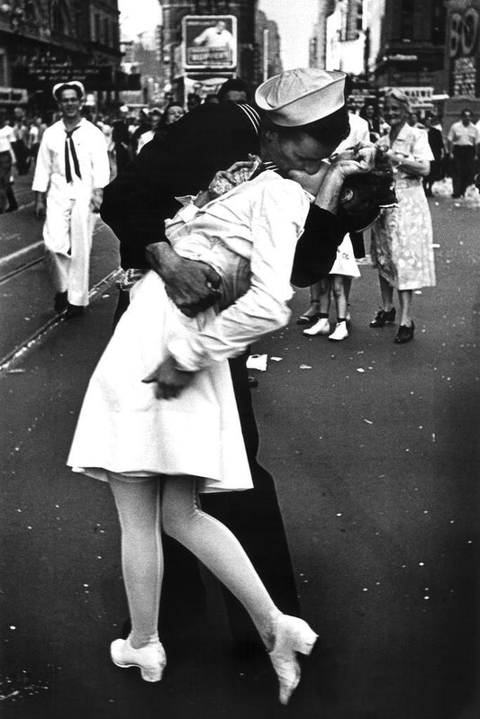 V-J Day Kiss in Times Square 1945 | Iconic Black and White Photo Poster | Historical Wall Art - Vintage & Retro Poster