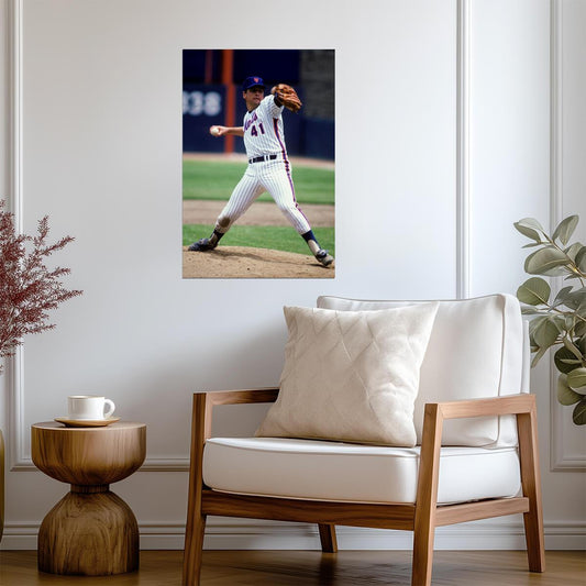 Tom Seaver New York Mets | Pitching Action Photo | Baseball Legend Poster - Sports Poster