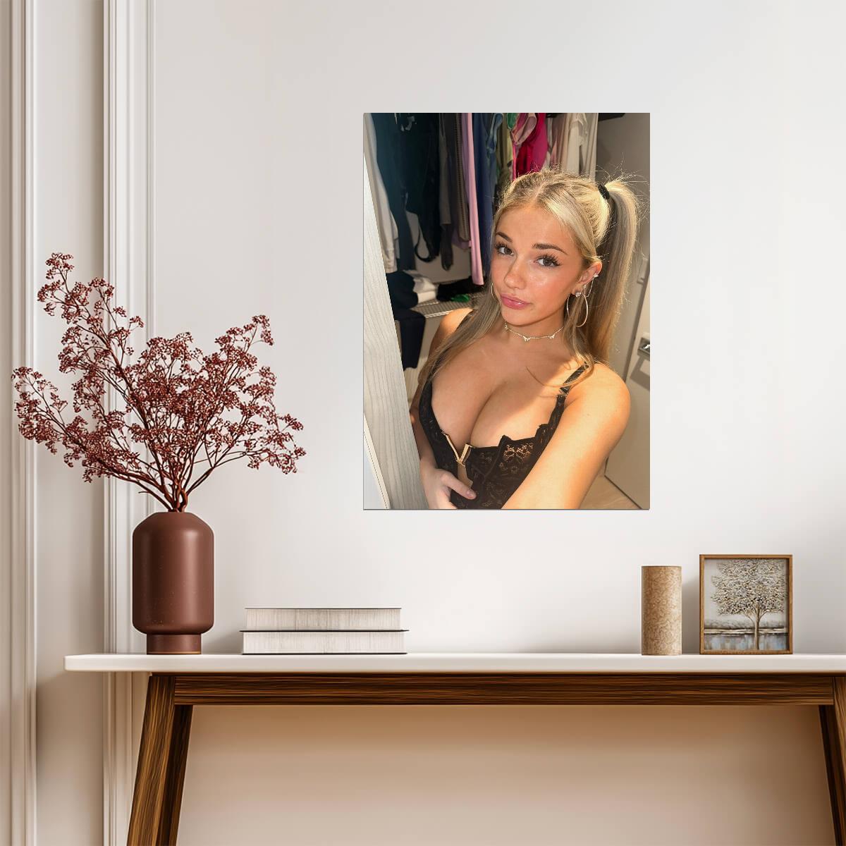 Breckie Hill | Social Media Star | Sexy Influencer Poster - Celebrities Poster