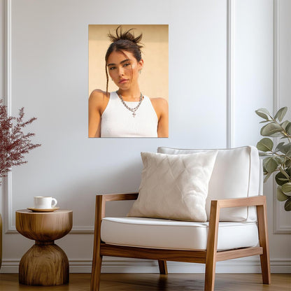 Madison Beer Close-Up Portrait | Modern Pop Music Poster | Celebrity Wall Art - Music Poster