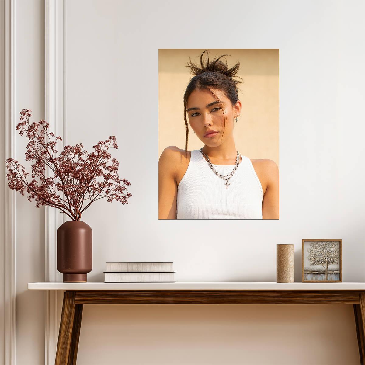 Madison Beer Close-Up Portrait | Modern Pop Music Poster | Celebrity Wall Art - Music Poster