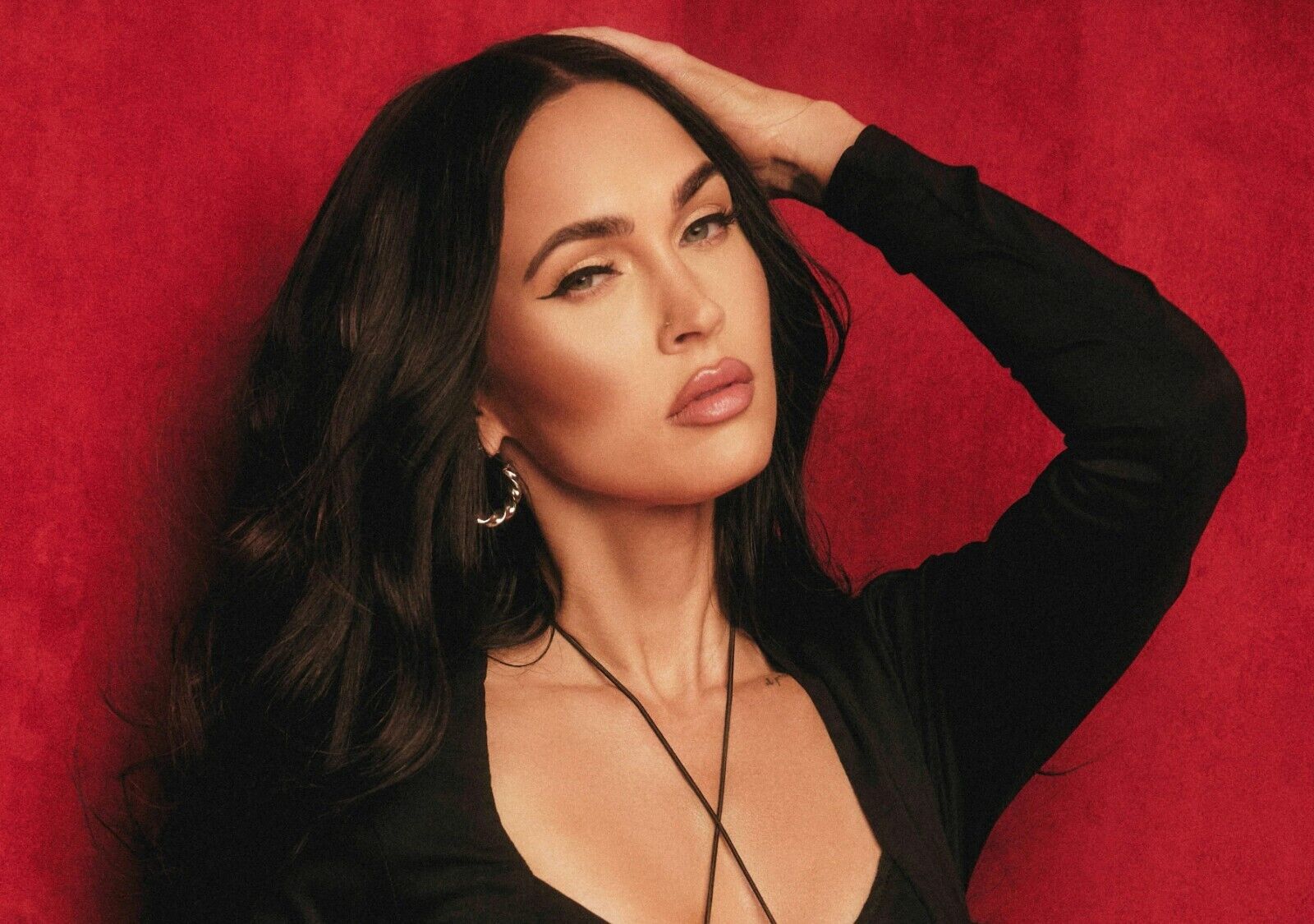 Megan Fox Portrait Photoshoot | Celebrity Poster | Modern Actress Wall Art - Celebrities Poster