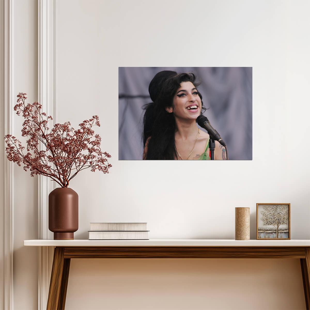 Amy Winehouse Singing Live | Concert Poster | Vintage Music Legend Art - Music Poster