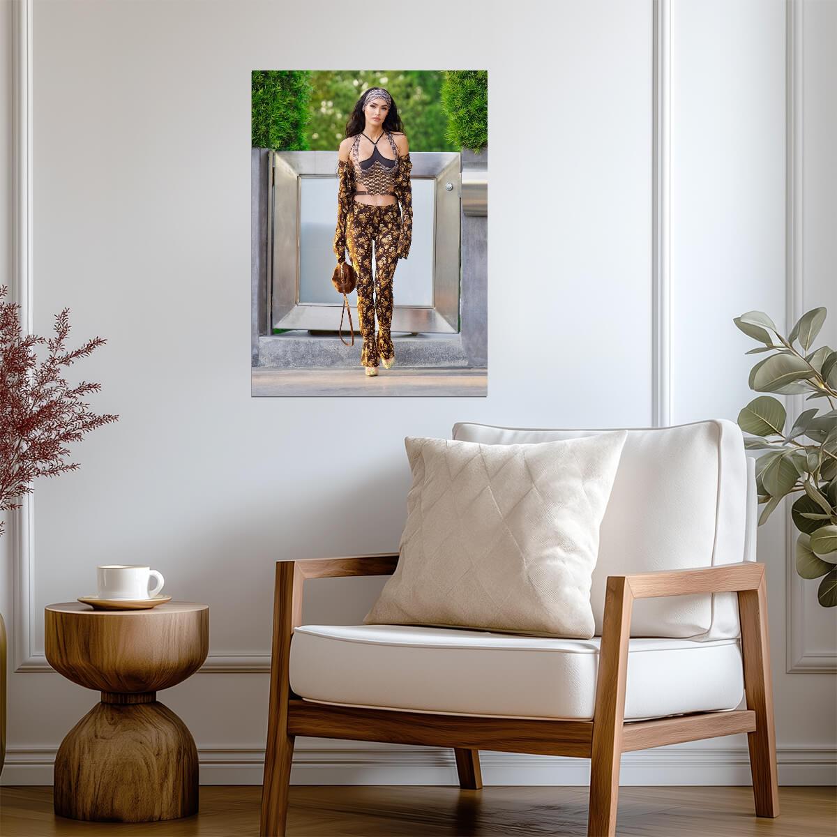 Megan Fox Street Style Photo | Celebrity Fashion Poster | Modern Pop Culture Wall Art - Celebrities Poster