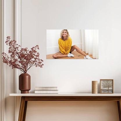 Hailey Bieber | Fashion Icon | Celebrity Poster - Celebrities Poster