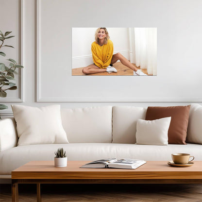 Hailey Bieber | Fashion Icon | Celebrity Poster - Celebrities Poster