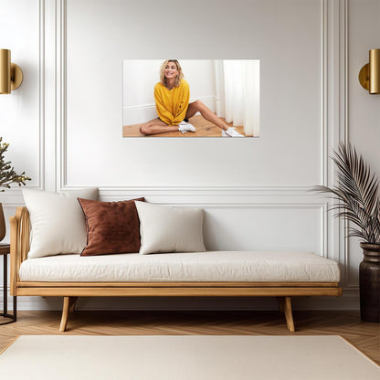 Hailey Bieber | Fashion Icon | Celebrity Poster - Celebrities Poster