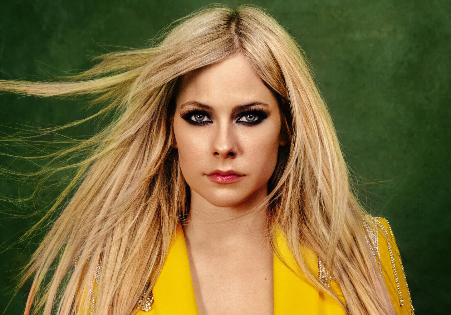 Avril Lavigne | Close-Up Portrait Photo | Pop Rock Icon Poster - Music Poster