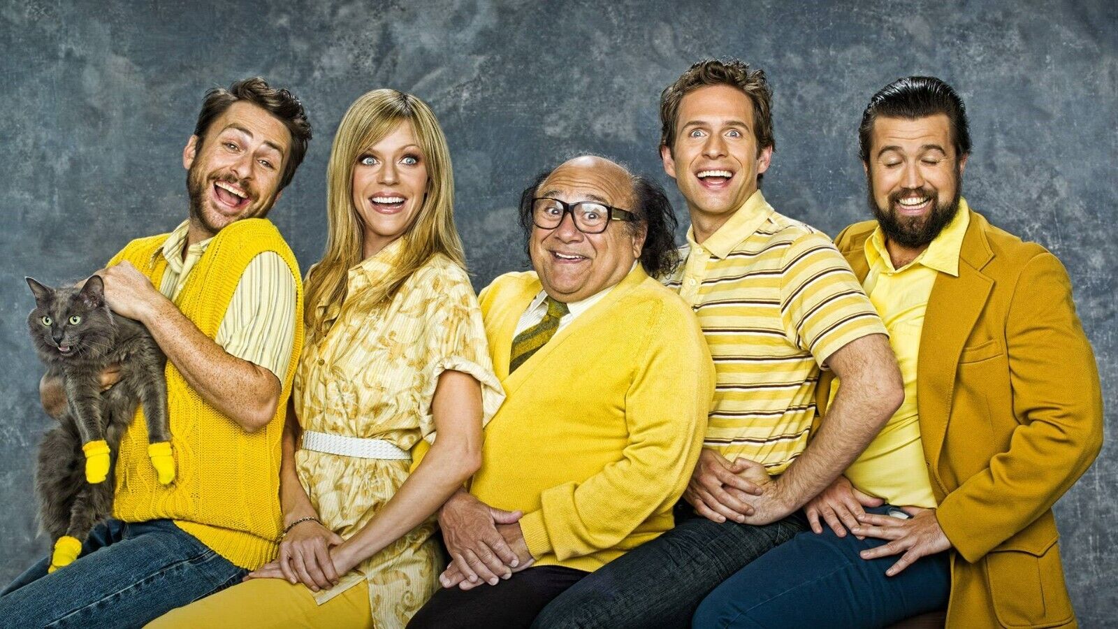 It's Always Sunny In Philadelphia | Sitcom Cast | Comedy Series Poster - Movies & TV Poster