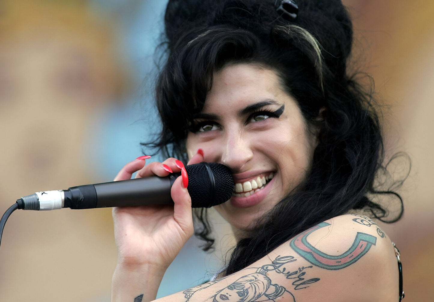 Amy Winehouse Singing Live Close Up | Concert Poster | Vintage Music Legend Art - Music Poster