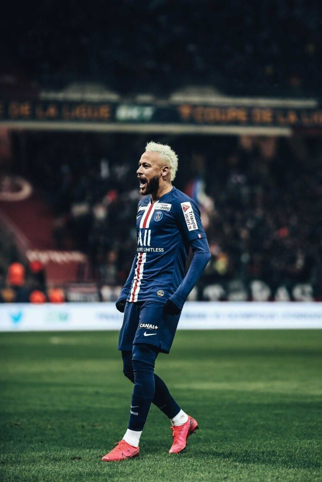 Neymar Jr Paris Saint-Germain Passionate Roar | Soccer Poster | Gift for PSG Fan - Sports Poster