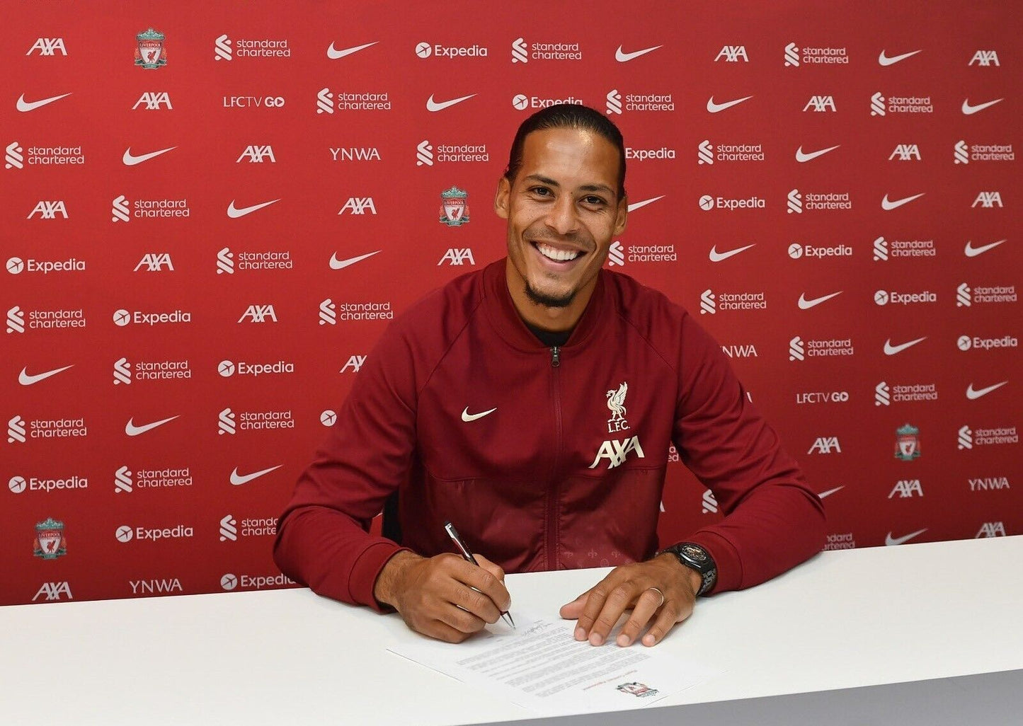 Virgil van Dijk Liverpool FC | Soccer Poster | Sports Legend Signing Photo - Sports Poster