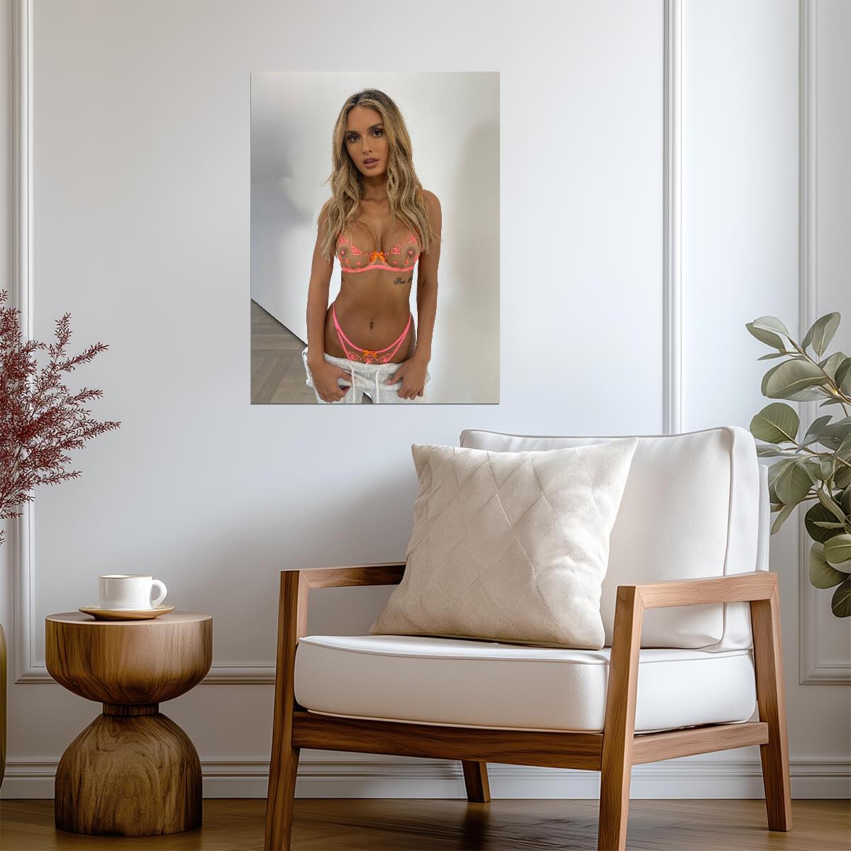 Julia Rose Print | Sexy Model Poster - Celebrities Poster