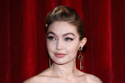 Gigi Hadid | Runway Model | Celebrity Poster - Celebrities Poster