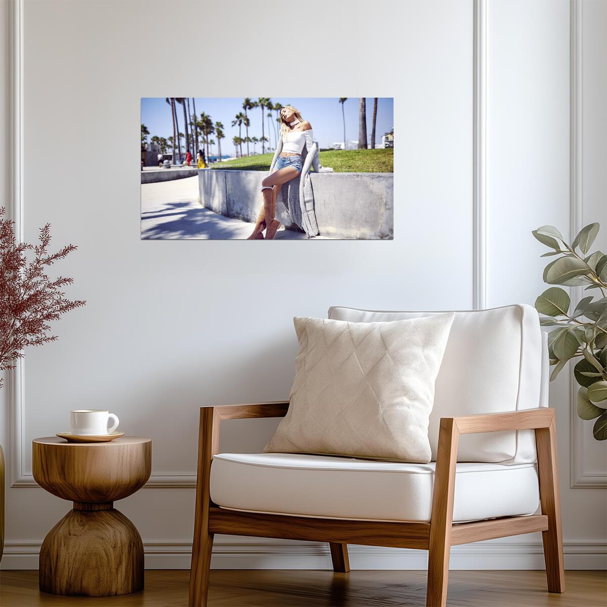 Hailey Bieber | Pastel Style Print | Wall Poster - Celebrities Poster