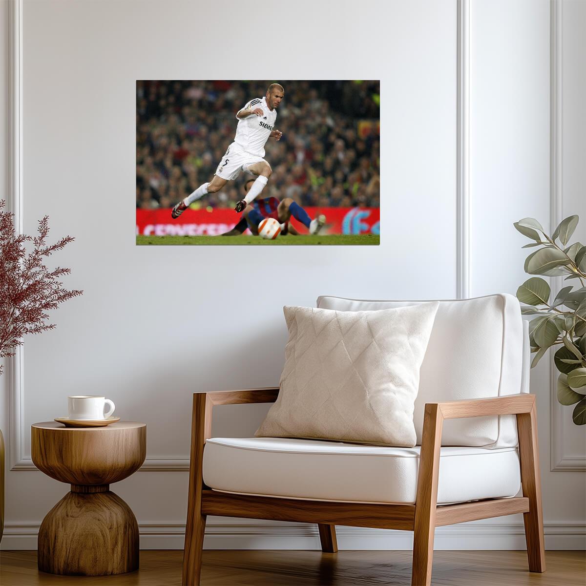 Zinedine Zidane Real Madrid | Kicking Action Poster | Soccer Legend Wall Art - Sports Poster