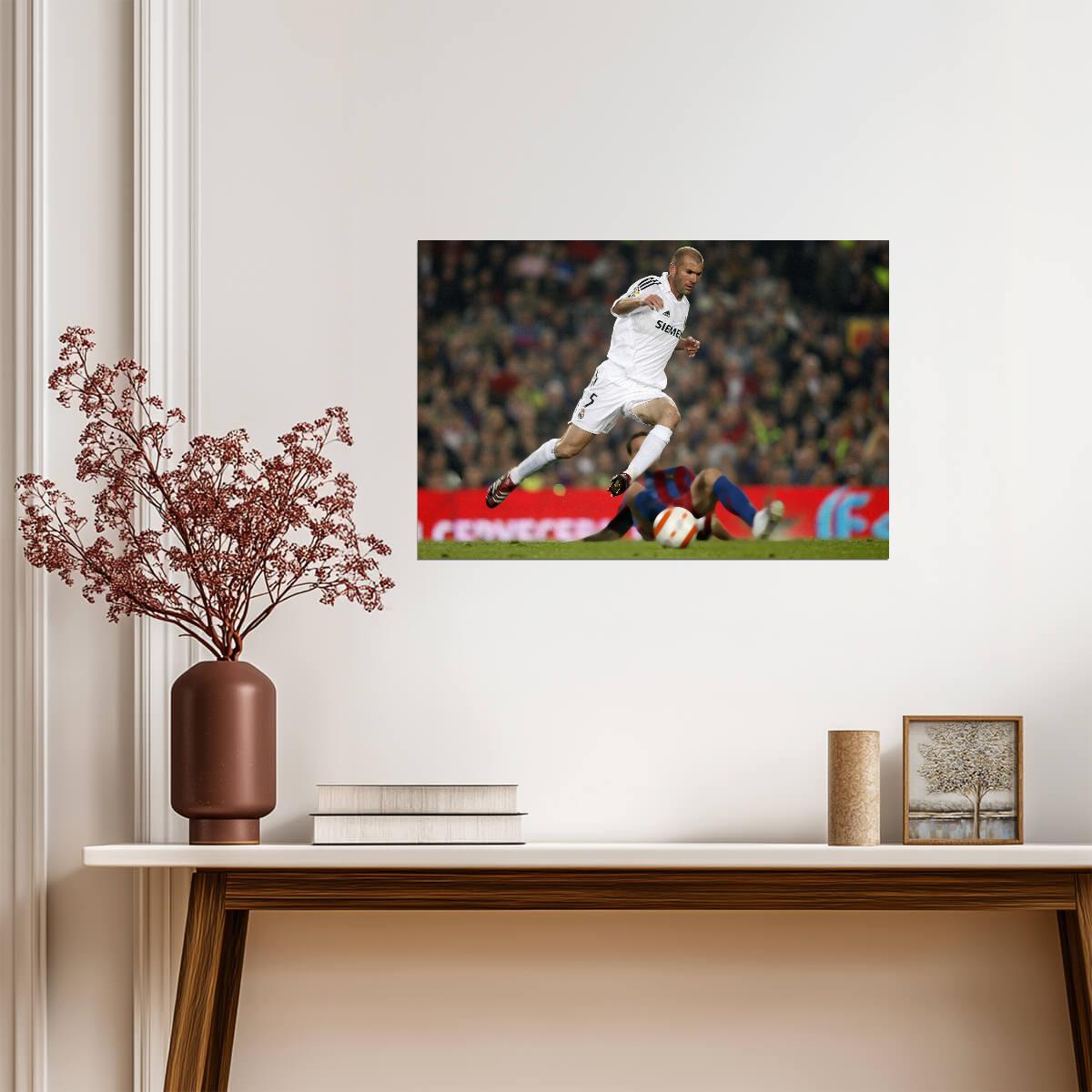 Zinedine Zidane Real Madrid | Kicking Action Poster | Soccer Legend Wall Art - Sports Poster