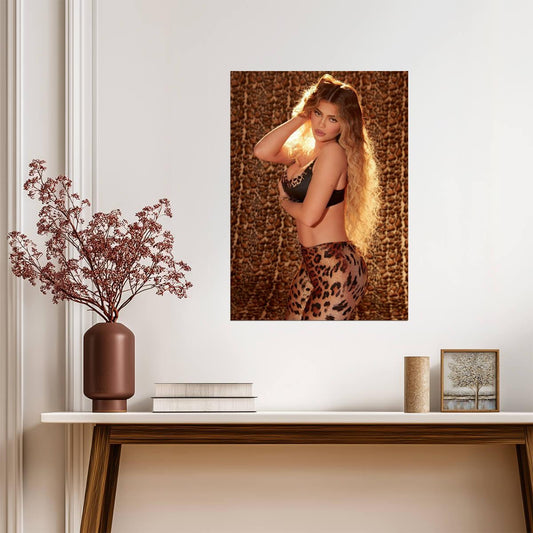 Kylie Jenner Print | Sexy Model Poster - Celebrities Poster