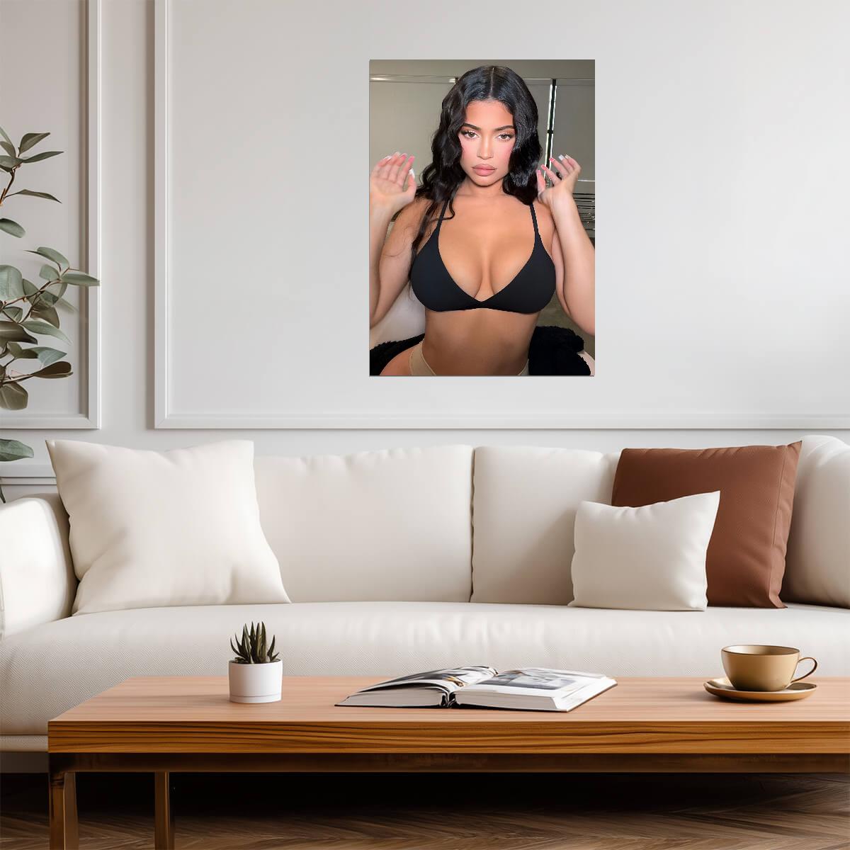 Kylie Jenner Poster | Sexy Model Photo Print - Celebrities Poster
