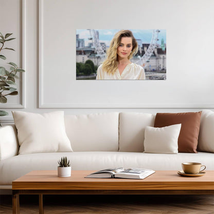 Margot Robbie Poster | Actress Art Print - Celebrities Poster