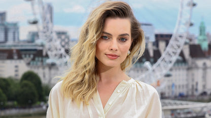 Margot Robbie Poster | Actress Art Print - Celebrities Poster