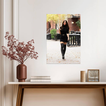 Emily Ratajkowski Street Style | Fashion Model Poster | Sexy Celebrity Wall Art - Celebrities Poster