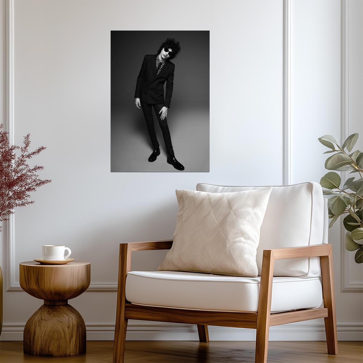 Finn Wolfhard | Black and White Photo | Fan Gift Poster - Celebrities Poster