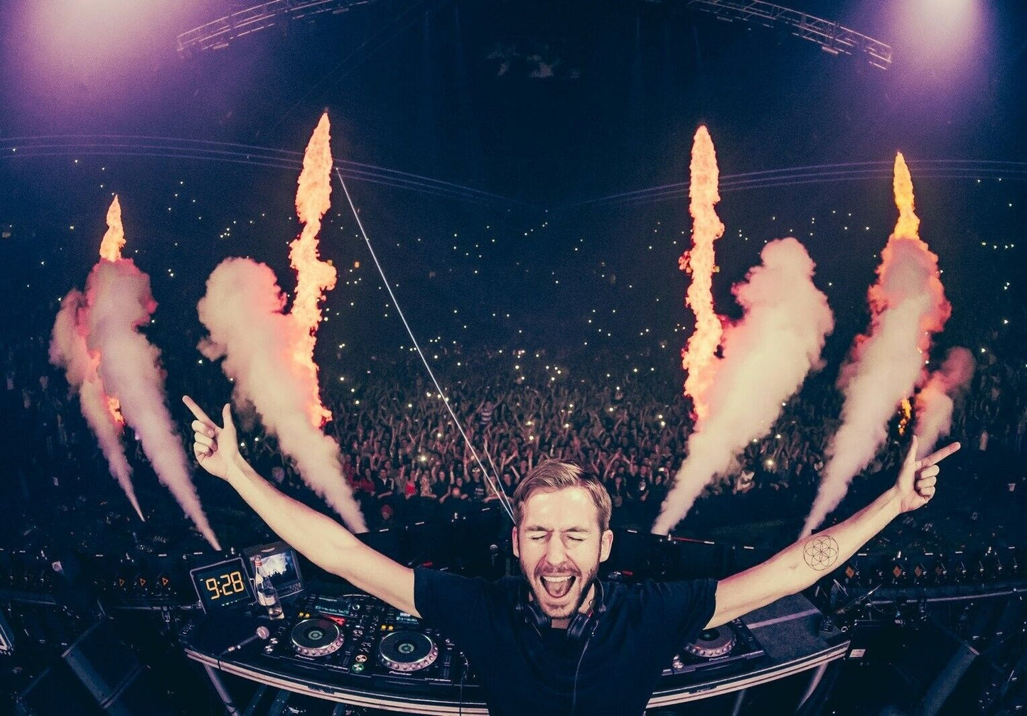 Calvin Harris Live | Rave Party Print | Music Poster - Music Poster
