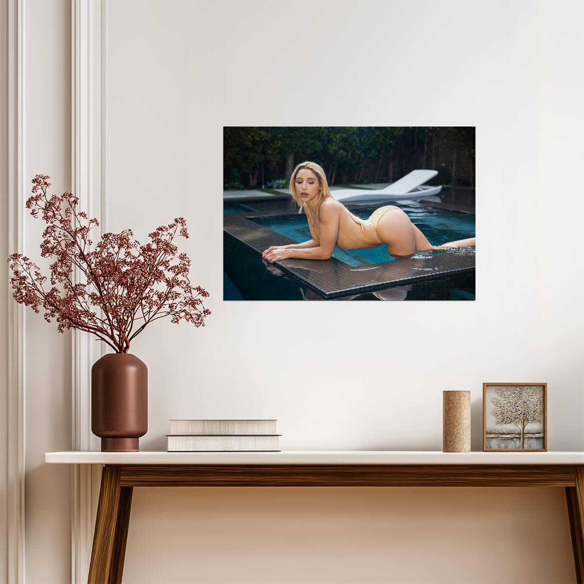 Abella Danger Fashion Pose | Star Poster | Sexy Pinup Decor - Celebrities Poster
