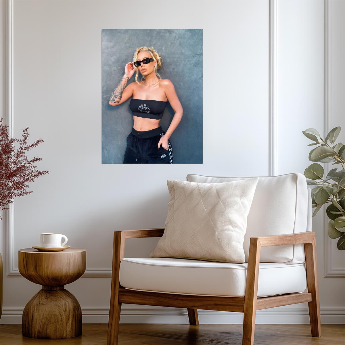 Iggy Azalea Street Style Photo | Modern Music Poster | Australian Rapper Fan Gift - Music Poster