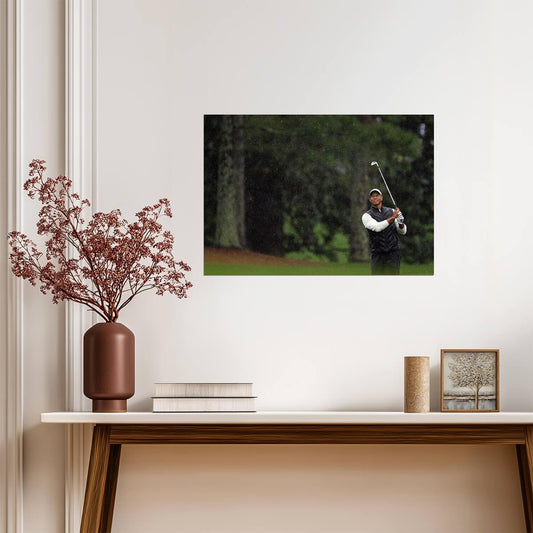 Tiger Woods Golf Swing in Rain | Golf Legend Poster | Sports Photography Art - Sports Poster