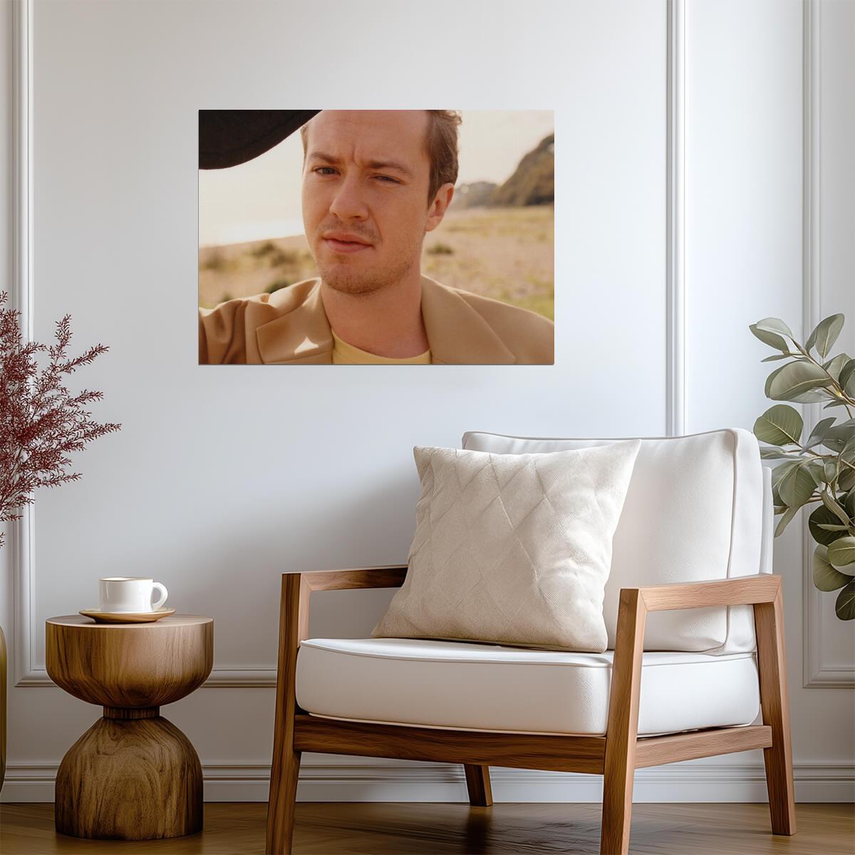 Joseph Quinn Poster | British Actor Print - Celebrities Poster