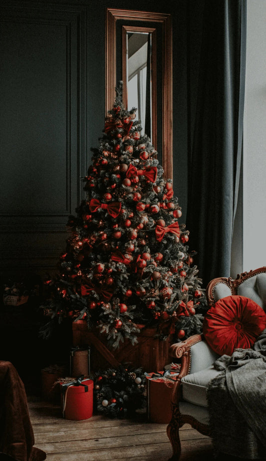 Elegant Christmas Tree Photo | Cozy Holiday Wall Art | Festive Winter Decor Poster - Photography Poster