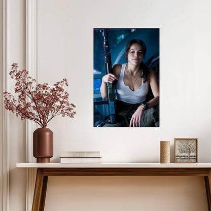 Avatar 2009 Movie Poster | Trudy Chacon with Rifle - Movies & TV Poster
