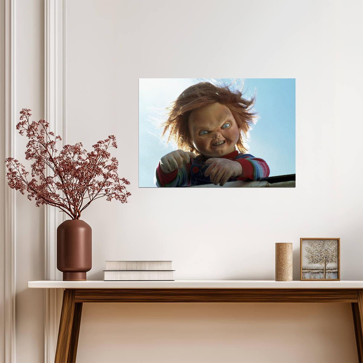 Child's Play 1988 Movie Poster | Chucky Gripping a Knife - Movies & TV Poster