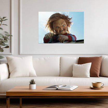 Child's Play 1988 Movie Poster | Chucky Gripping a Knife - Movies & TV Poster