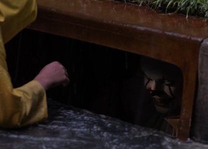 IT 2017 Movie Poster | Georgie Reaching for the Paper Boat - Movies & TV Poster