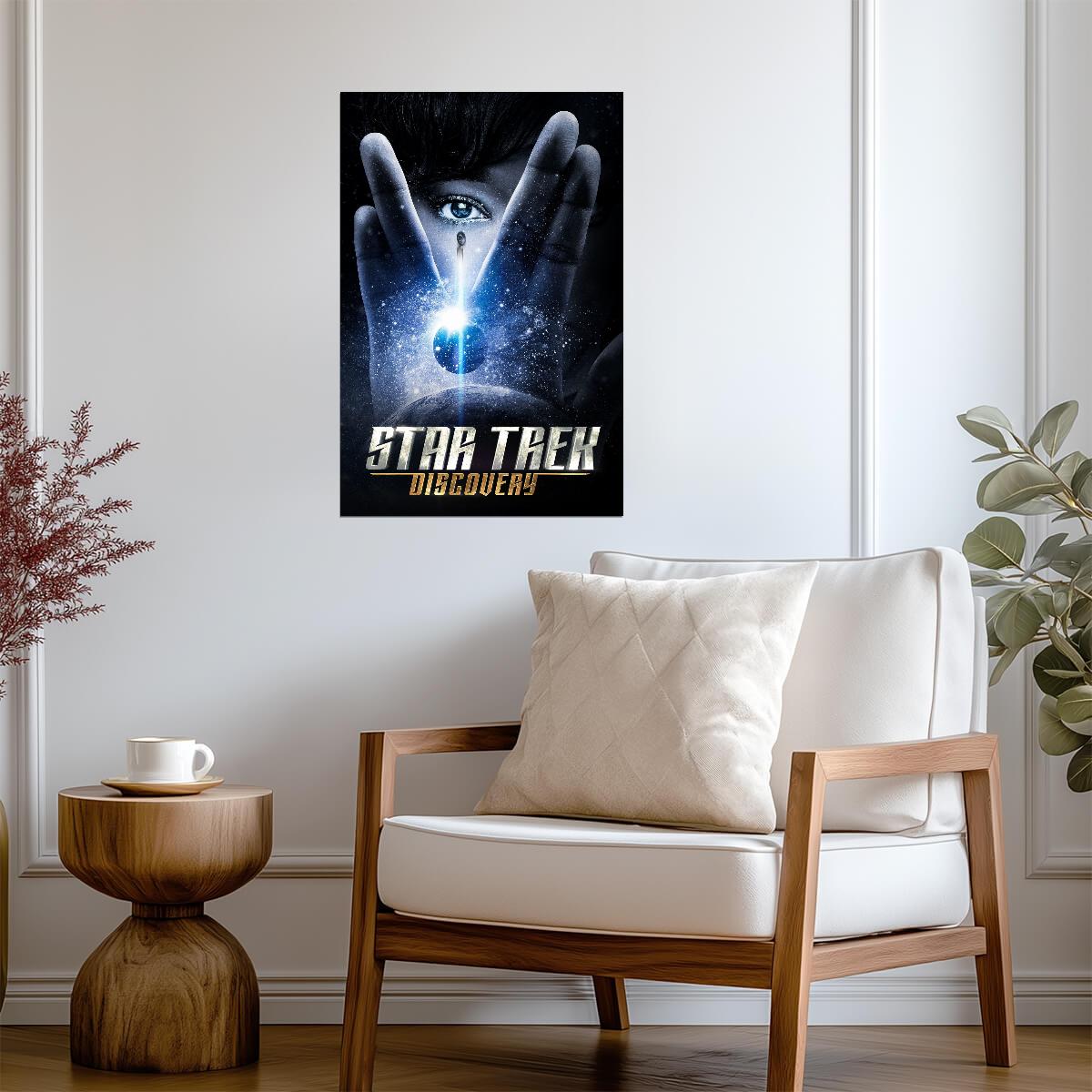 Star Trek Discovery TV Series Poster | Vulcan Salute with a Blue Eye - Movies & TV Poster
