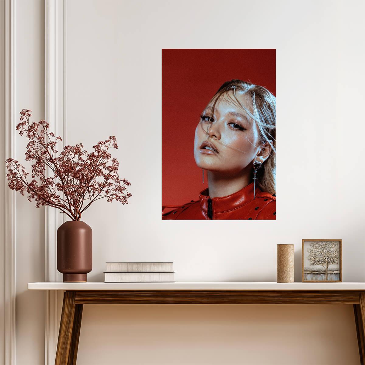 Girlset Kendall | Commas Poster | K-pop Portrait - Music Poster