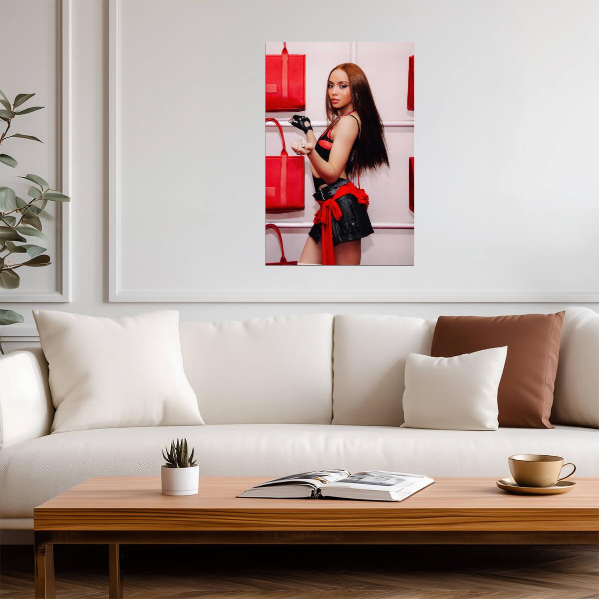Girlset Savanna | Commas Photo | Girl Group Poster - Music Poster