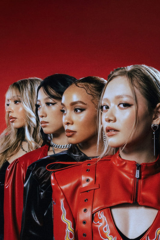 Girlset Group | Commas Art | K-pop Wall Poster - Music Poster