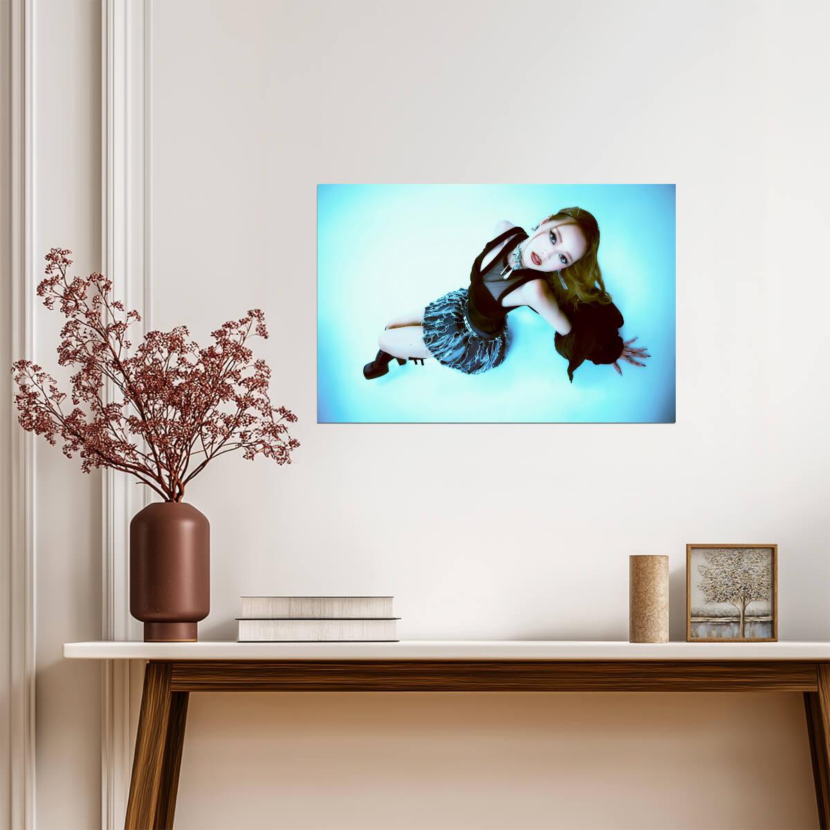 Girlset Kendall | Little Miss Poster | Cool Trend Photo - Music Poster