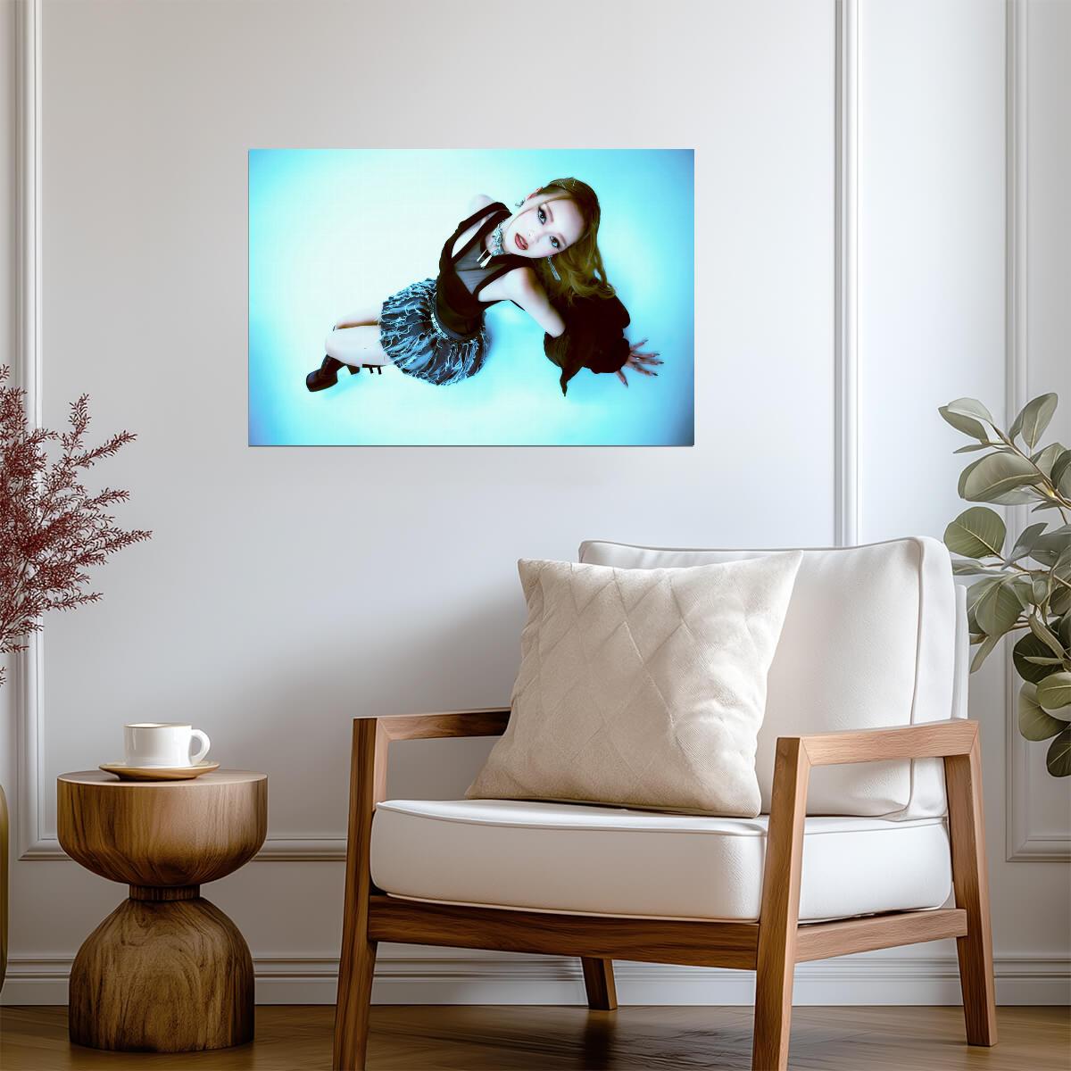 Girlset Kendall | Little Miss Poster | Cool Trend Photo - Music Poster